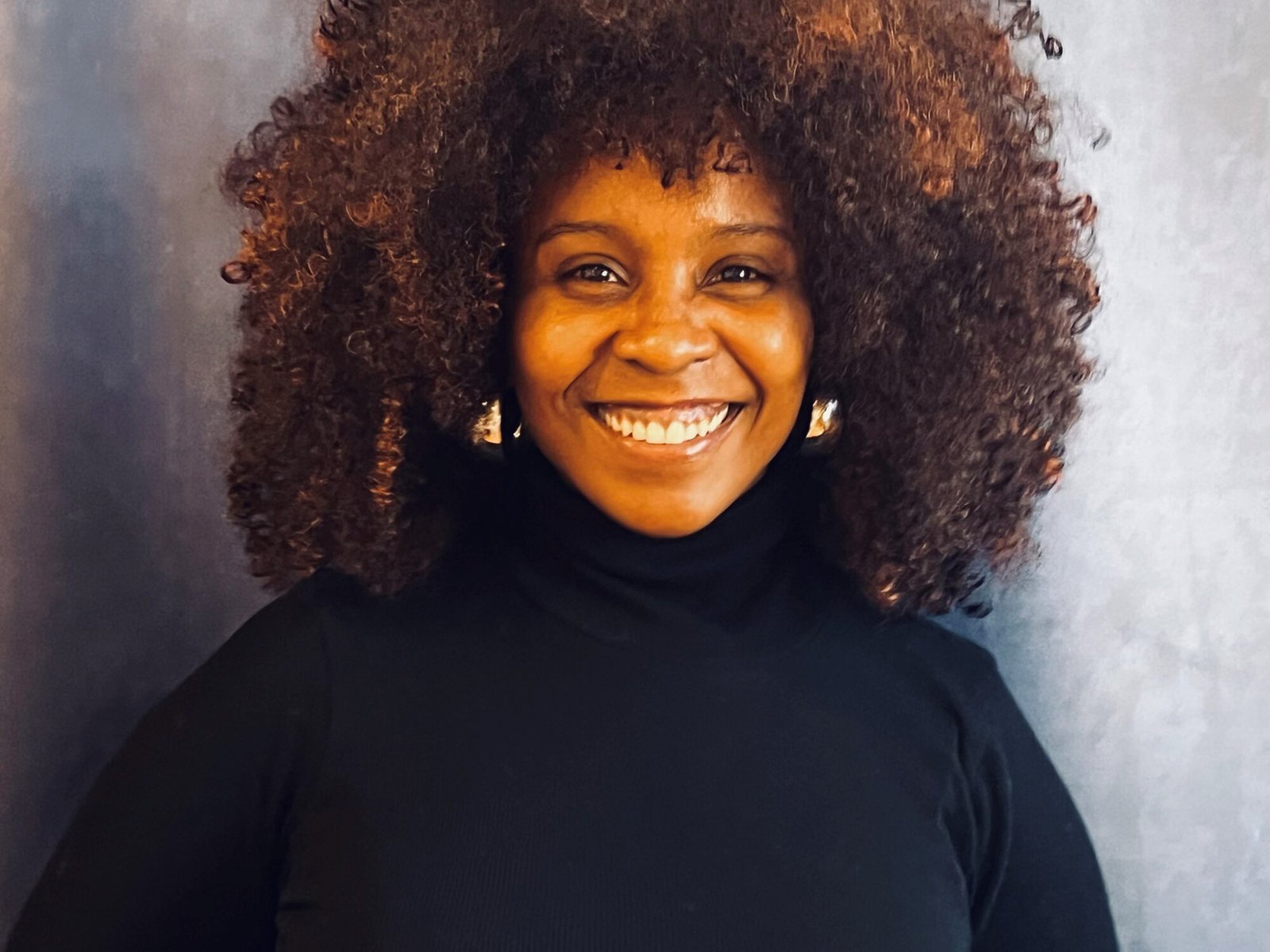 Danielle Carr new headshot 2000x1500